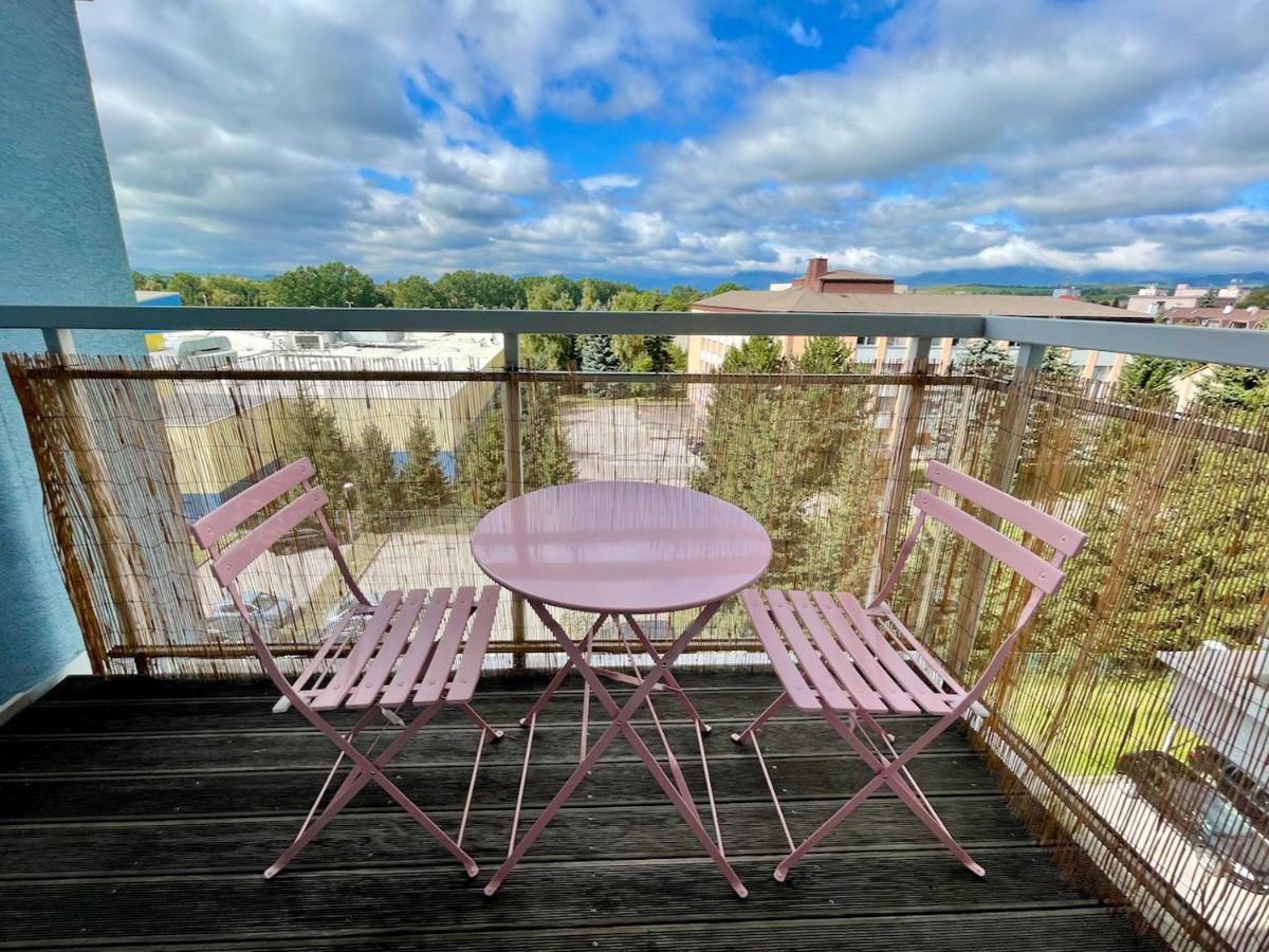 Cozy Apartment - Citycentre - Freeparking - Selfcheck-In Липтовски-Микулаш Экстерьер фото